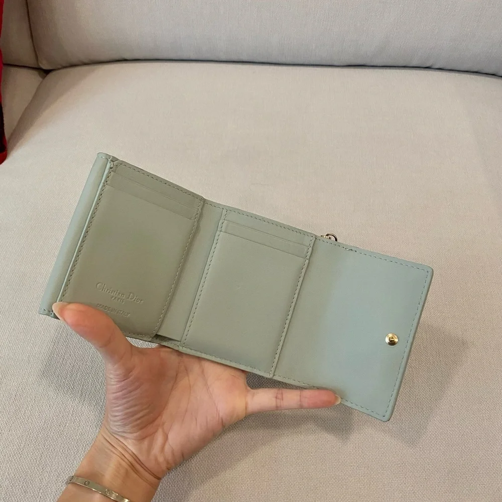 Dior wallet